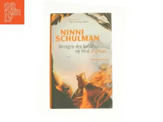 Drengen der holdt op med at græde af Ninni Schulman (Bog)