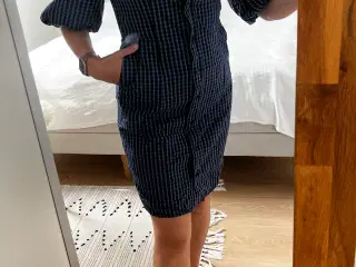 Kjole fra selected femme 