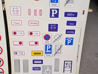 Gamle Teori skilte og 2 stk blik skilte 