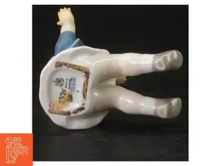 Porcelænsfigur af barn fra B&G (str. H. 11,5 cm)