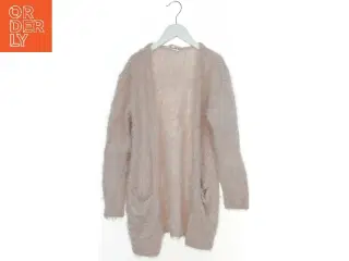 Lang lodden cardigan fra H&M (str. 140)