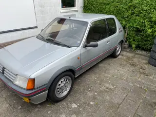 Peugeot 205 1,6 GTI