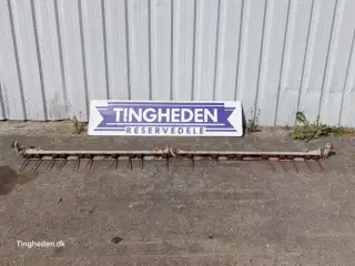 Massey Ferguson 190 Pickup Rør 700138830