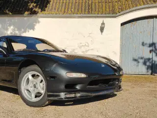 Mazda RX7FD, LHD, flot stand