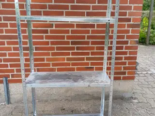 Stålreol med 4 hylder