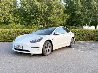 Tesla Model 3  Long Range AWD