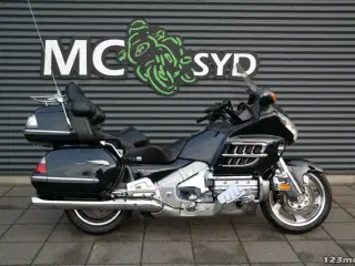 Honda GL 1800 Gold Wing MC-SYD       BYTTER GERNE