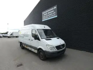 Mercedes-Benz Sprinter 318 CDI aut. 183HK Van