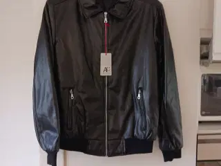 Jakker 5stk forskellige slags 200kr pr stk