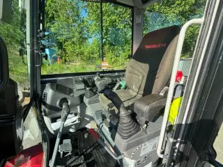 Takeuchi TB240 gravemaskine med 8 redskaber - 4