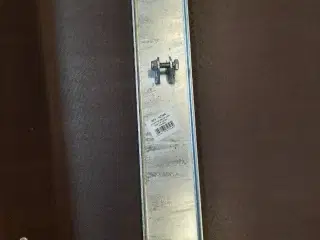 Beslag til Gasdæmper