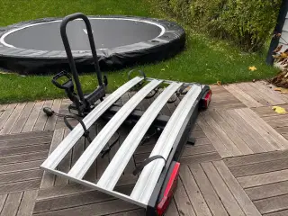 UDLEJES - Menabo cykelholder + bagageboks