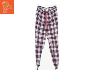 Pyjamasbukser med ternet mønster fra At Debenhams (str. 128)