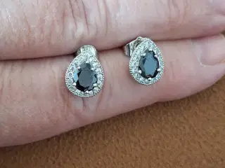 Dråbeformede ørestikker 