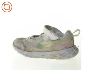 Sko fra Nike (str. 25)