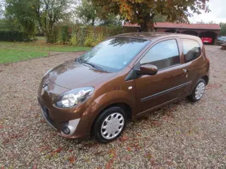 Renault Twingo 1.2 i 16v Synet 2025.
