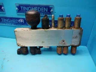 New Holland LB115B Ventilblok 85827471