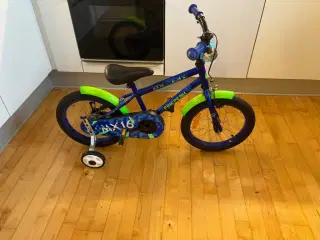 Flot drengecykel sælges.