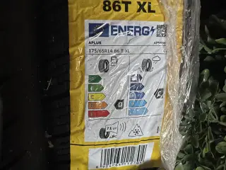 Ny  2 stk vinterdæk 175/65-R14