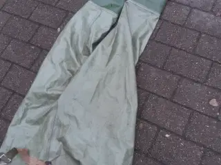 Waders 43