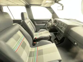 1990 VW Golf II Country Limited Edition - 1:18
