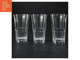 Sæt med tre glas (str. 14,5x9 cm)