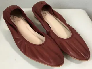 Stine Goya, ballerinasko, str 39