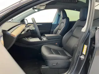 Tesla Model Y  Long Range AWD