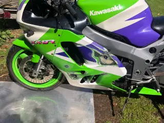 Kawasaki zx9r 1996