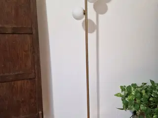 Surpars House sputnik gulvlampe.