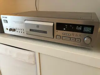Sony stereoanlæg - Q-serien