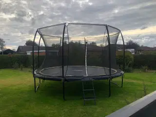 Trampolin