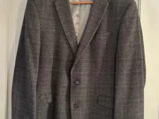 Morgan Exclusive Sophisticated blazer.