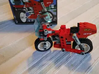 Lego Technic motorcykel