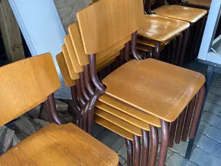 Udlejes Stole og borde