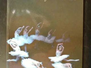 sadler's wells royal ballet, edited by henry fryer