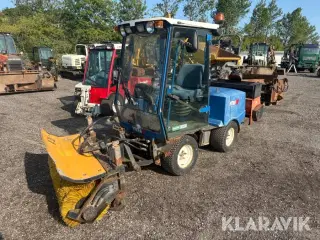 Redskabsbærer Vitra City 2000 med kost og saltspreder
