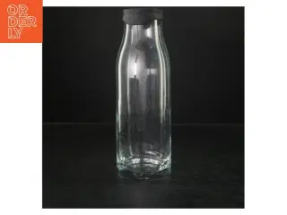 Glasflaske med låg fra Menu (str. 28x9 cm)