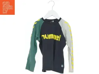 Langærmet trøje med logo fra Hummel (str. 110)