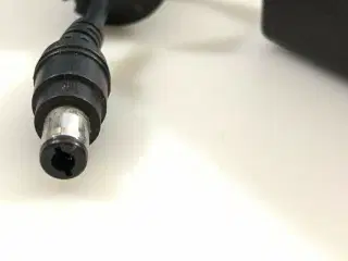 Strømforsyning APD DA-60F19 AC/DC Adapter 19V