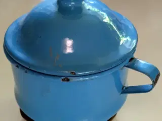 Madam Blå