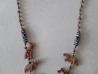Retro: - afrikansk halskæde fra 1980'erne
