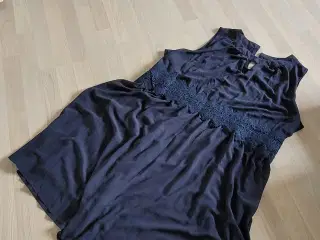 Marineblå kjole 