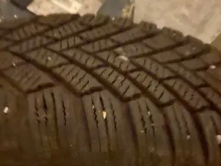 Vinterdæk med fælge til C1/ Aygo og lignende 