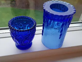 2 stk fyrfads-lysestager i blåt glas