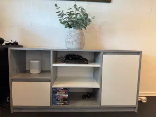 Velholdt Skænk 