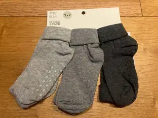 Helt nye skridsikre strømper str. 25/27