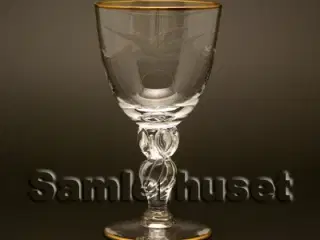 Lyngby Måge Rødvinsglas. H:133 mm.