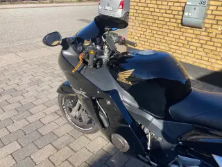 Honda Black bird 