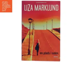 En Plads I Solen af Liza Marklund (Bog)